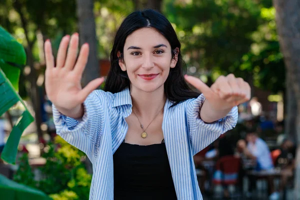 Young Brunette Girl Smiling Happy Wearing Blue Striped Shirt City — Foto Stock