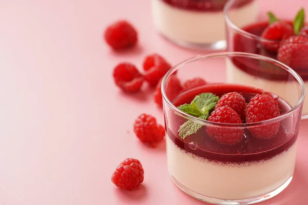 Italian Dairy Dessert Panna Cotta Raspberry Jam Fresh Raspberries Mint — Stock Photo, Image