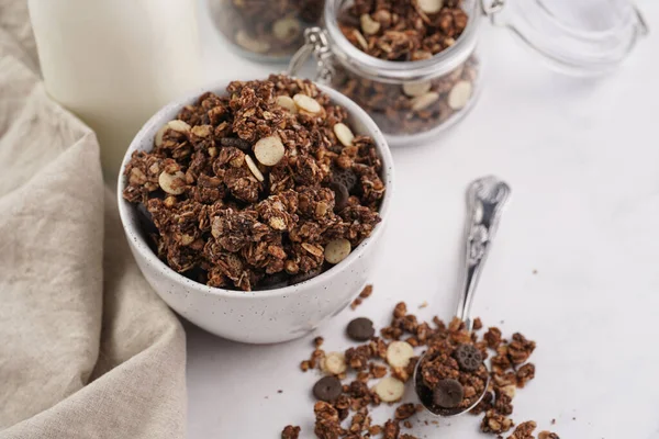 Breakfast Muesli Cereal Chocolate Chips Nuts Several Jars Bowl Bottle — Stockfoto