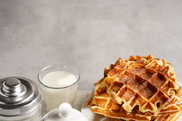 Café Manhã Doce Waffles Belgas Caseiros Frescos Com Mel Açúcar — Fotografia de Stock