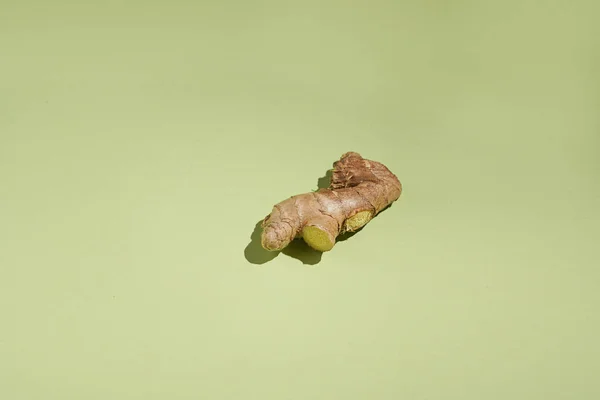 Immune System Booster Big Piece Ginger Root Bright Green Background — Stock fotografie