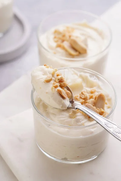 Sobremesa Iogurte Leiteiro Cremoso Com Mascarpone Creme Queijo Manteiga Amendoim — Fotografia de Stock