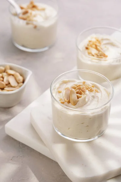 Sobremesa Cremosa Iogurte Leiteiro Com Mascarpone Creme Queijo Manteiga Amendoim — Fotografia de Stock