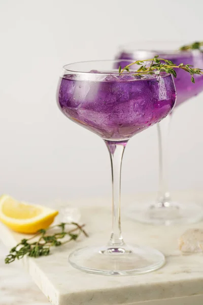 Purple Drink Vintage Glass Sparkling Wine Pea Flower Tea Blue — Stok fotoğraf