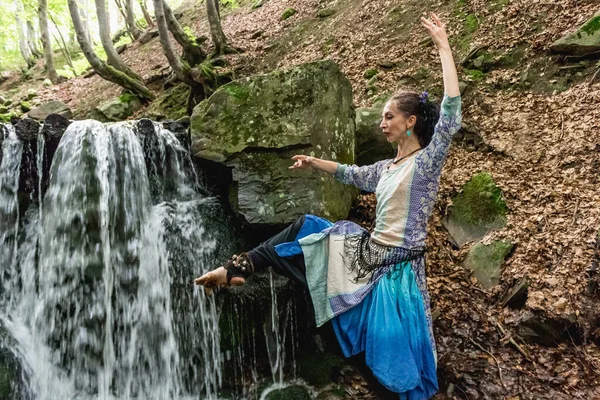 Brunette Woman Blue Clothes Dancing Waterfall Summer Carpathian — стоковое фото