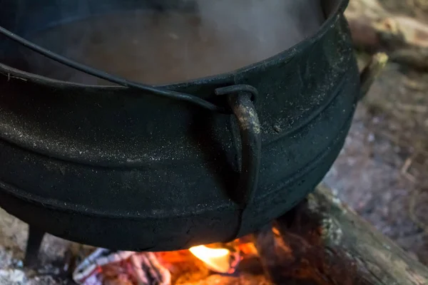 Cocinar Una Fogata Caldero Campamento Verano — Foto de Stock
