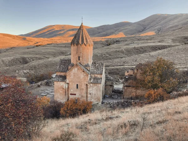 Древний Армянский Монастырь Карапета Осенью — стоковое фото