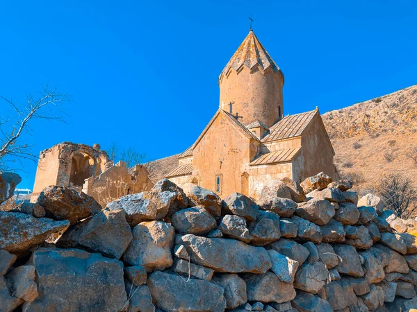 Starożytny Ormiański Klasztor Karapeta Jesienią — Zdjęcie stockowe