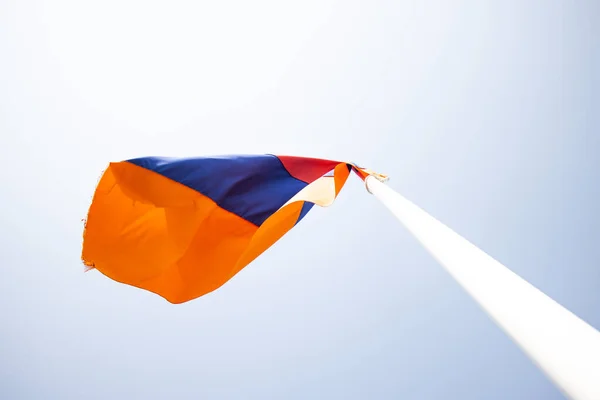 Arménská Národní Vlajka Modrá Obloha — Stock fotografie