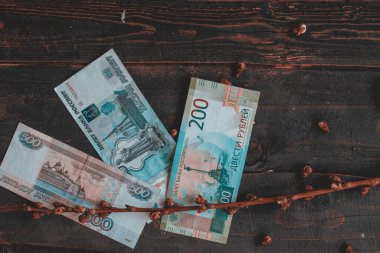 Rus parası, Rus Rublesi, tahtanın üzerinde ruble banknot. Duvar kağıdı işi ve finans