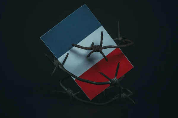 Sanktionen Gegen Frankreich Flagge Frankreichs Mit Stacheldraht Nachahmung Von Krisenländern — Stockfoto