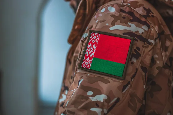 Bielorussia Soldato Soldato Con Bandiera Belarus Bandiera Belarus Uniforme Militare — Foto Stock