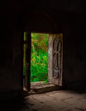 Khoranashat Manastırı Çin, Ermenistan, Manastır 13. yüzyılda kuruldu. 