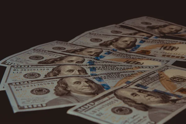 100 Dollar 100 Dollar Banknoten Auf Dem Tisch Finanzieller Hintergrund — Stockfoto