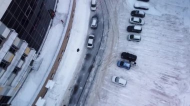 MOREON, Rusya - 16 Aralık 2021. Eğlence merkezi. Akapark, Quadcopter Aqua Park Kış Aile Şirketi 'nin spor salonu manzarası. Eğlence amaçlı şehir içi seyahatlerden.