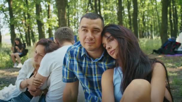 Two Young Couples Man Woman Enjoy Vacation Forest While Playing — Stock Video