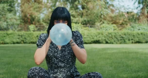 Happy Joyful Woman Inflates Balloons Burst Showing Everything Wrong Condoms — 비디오