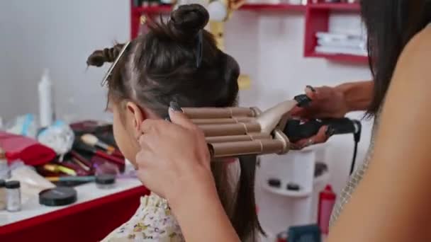 Cosmetics Work Stylist Makeup Artist Women Paint Lips Eyes Face — Stock video