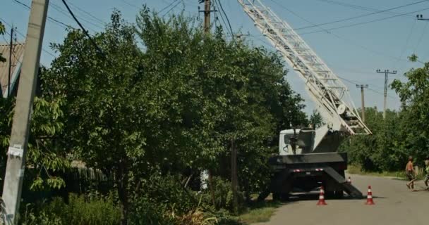 Team Male Electricians Perform Work Replacement Cable — Stockvideo