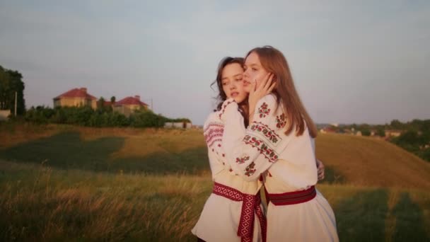 Happy Young Woman Enjoying Sunset Wearing Traditional Ukrainian Clothes Lifestyle — ストック動画