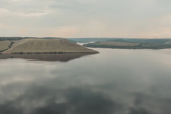 Легкий Спокійний Водяний Панорамний Ландшафт Береги Великої Річки Бакота Дністер — стокове фото