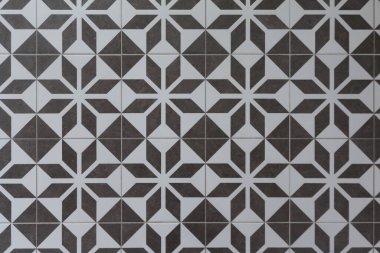 Mutfak veya banyo için seramik dekoratif fayans. Geometrik siyah ve beyaz geleneksel desenli soyut mermer dokusu. Tasarımlarınıza kolayca derinlik ekleyin.