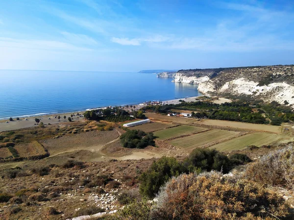 Rocky Shores Eastern Cyprus High Cliffs High Sea Summer Sunny — Fotografie, imagine de stoc