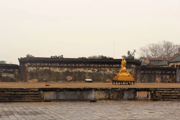 Drago Oro Nella Città Imperiale Hue Vietnam — Foto Stock