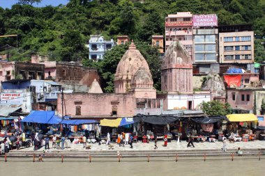 Haridwar 'daki Har Ki Pauri Ghat' ın yanındaki tapınakta. Hindistan