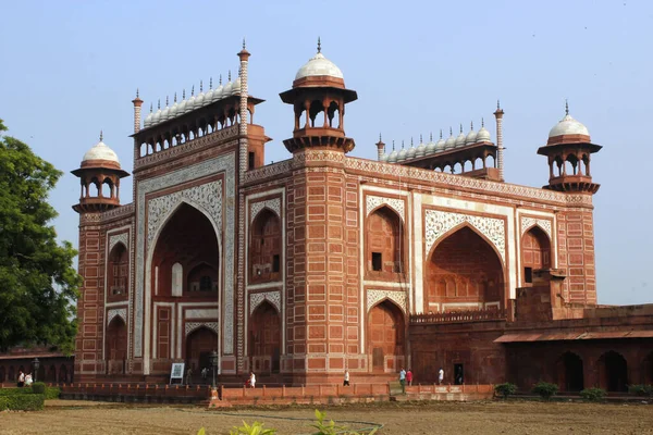 Tac Mahal 'in giriş kapısı. Agra, Hindistan 