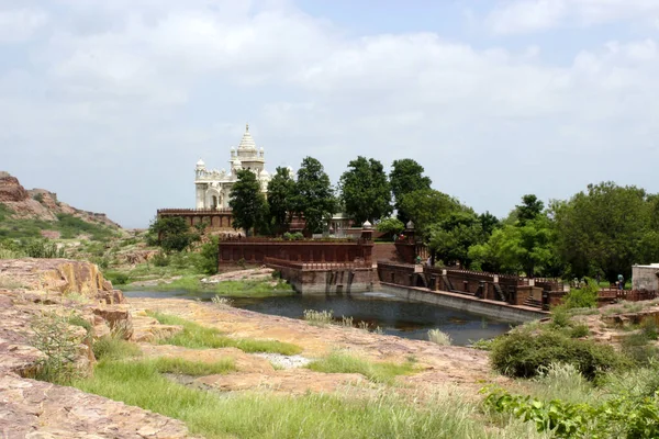 Πάρκο Μπροστά Από Την Είσοδο Jaswant Thada Memorial Jodhpur Ινδία — Φωτογραφία Αρχείου