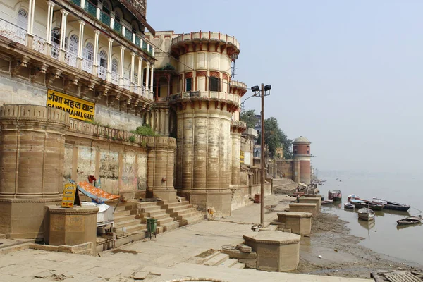 View Ganga Mahal Ghat Varanasi India — стоковое фото