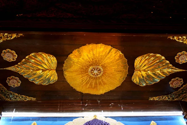 真端寺にある三社の車輪 インドのボッド — ストック写真
