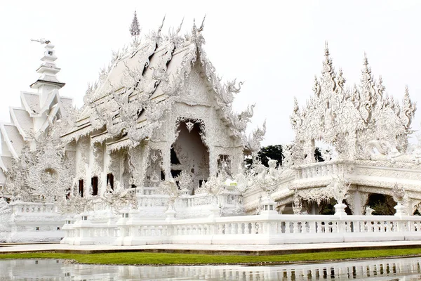 Beyaz Tapınak (Wat Rong Khun). Chiang Rai, Tayland 
