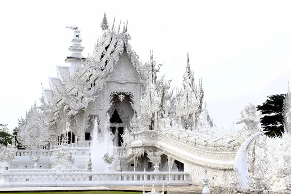 Beyaz Tapınak (Wat Rong Khun). Chiang Rai, Tayland