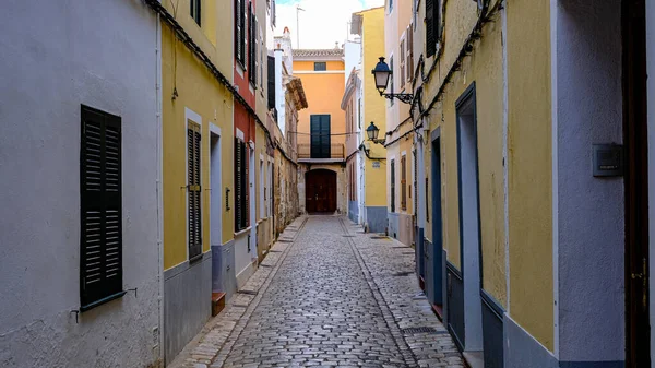 西班牙巴利阿里群岛Menorca Ciutadella的小巷和大门 — 图库照片