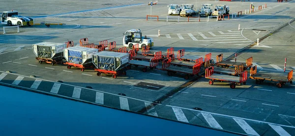 Καροτσάκια Για Βαλίτσες Μεταφορά Και Αέρας Από Αεροδρόμιο Mahn Μινόρκα — Φωτογραφία Αρχείου