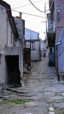 Castelsaraceno köyünün manzarası, Basilicata, İtalya