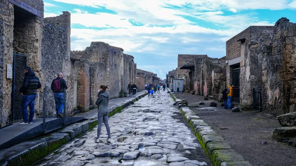 イタリア ポンペイ 2021年10月 観光客と古代ポンペイの街の景色 — ストック写真