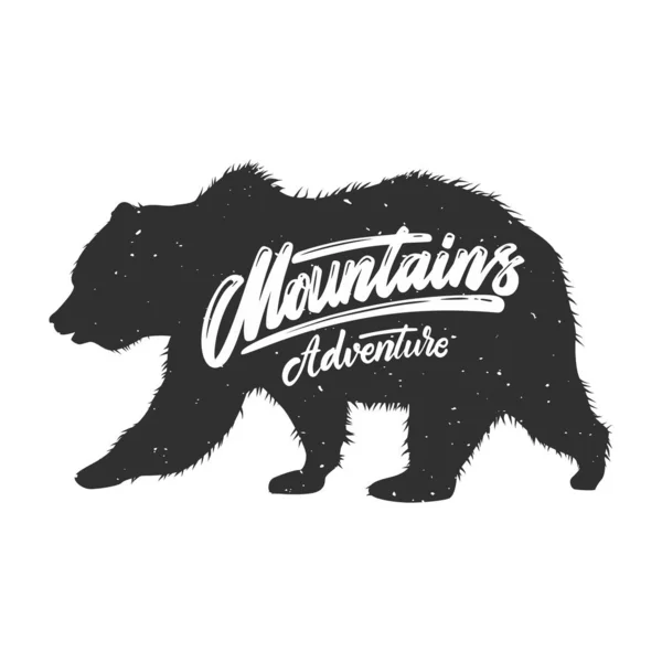 Mountains Adventure Silhouette Grizzly Bear Grunge Background Design Element Poster — ストックベクタ