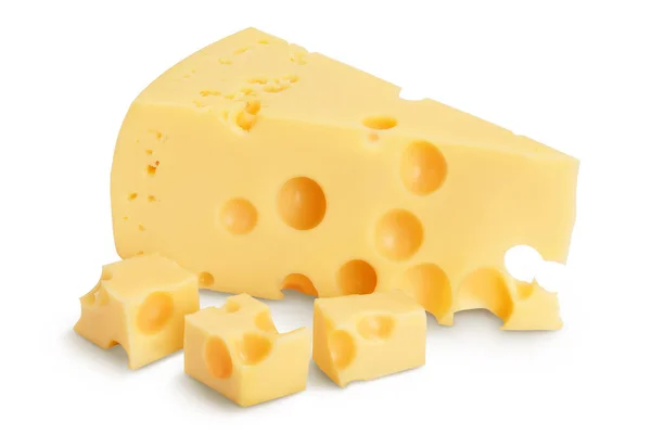 Шматок сиру ізольований на білому тлі з відсічним контуром і повною глибиною різкості — стокове фото