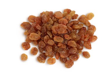 Kuru üzümlü kahverengi, beyaz arka planda kırpma yolu ile izole edilmiş. Üst Manzara. Düz yatıyordu