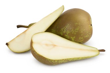 Yeşil konferans armudu kırpma yolu ve tam alan derinliği ile beyaz arkaplanda izole edildi