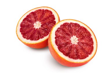 Kan kırmızısı portakallar beyaz arkaplanda izole edilmiş, kırpma yolu ve tam derinlik