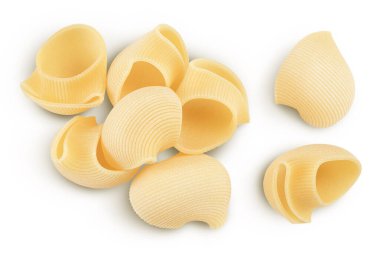 Lumaconi makarnası kırpma yolu ve tam derinlikte beyaz zemin üzerinde izole edilmiş. Üst Manzara. Düz yatıyordu