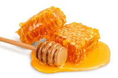 Bal petekleri ve bal birikintisi kırpma yolu ve tam derinlikteki beyaz arkaplanda izole edildi