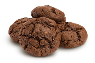 Beyaz zemin üzerinde izole çikolatalı kurabiyeler kırpma yolu ve tam derinlikte alan