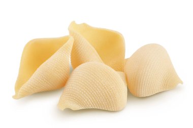 Beyaz zemin üzerinde izole edilmiş, kırpma yolu ve tam derinlikte bir İtalyan makarnası.