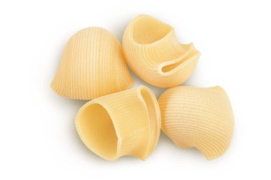 Lumaconi makarnası kırpma yolu ve tam derinlikte beyaz zemin üzerinde izole edilmiş. Üst Manzara. Düz yatıyordu