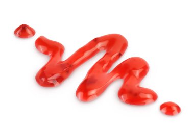 Kırmızı çilek şurubu beyaz arkaplanda tam derinlikte izole edilmiş.,